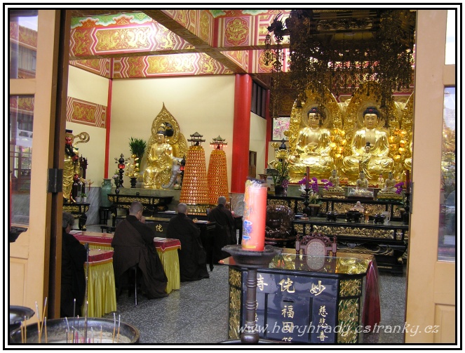 Taipei_budhistický_chrám__02