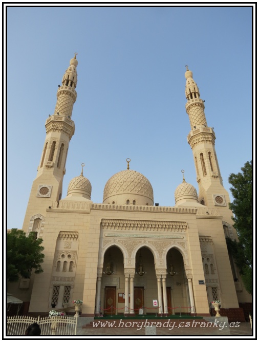 Dubai_mešita_Jumeirah__01
