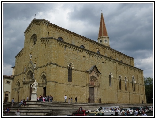 Arezzo_katedrála_Santi_Pietro_e_Donato
