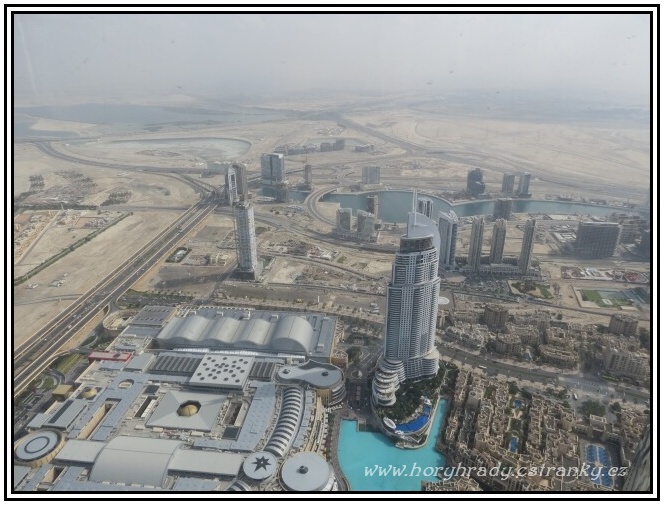 Dubai_věž_Burj_Khalifa__1