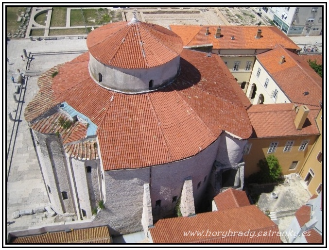 Zadar_kostel_sv.Donáta__02