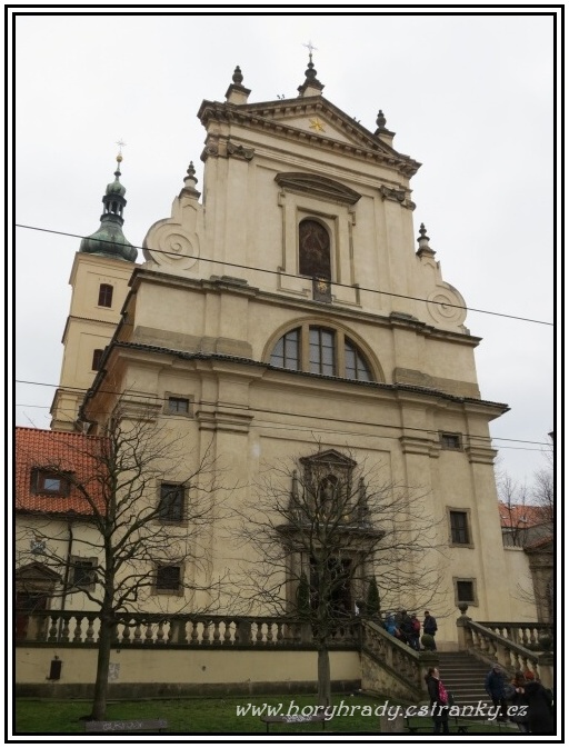 Praha_kostel_Panny_Marie_Vítězné_a_sv.Antonína_Paduánského__01