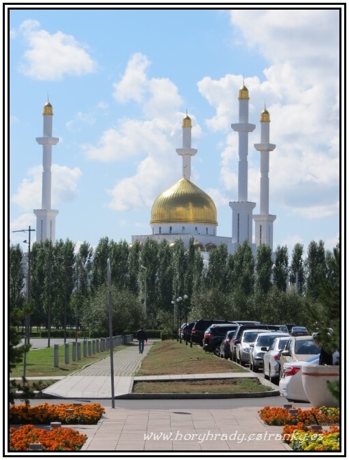 Astana_mešita_Nur_Astana__01