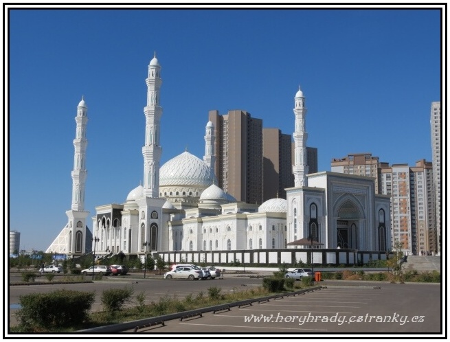 Astana_mešita_Hazret_Sultan__01