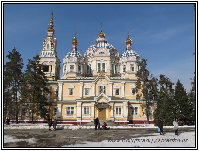 Almaty_katedrála_Nanebevzetí__01