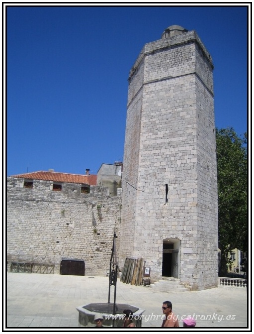 Zadar_Kapitánská_věž__01