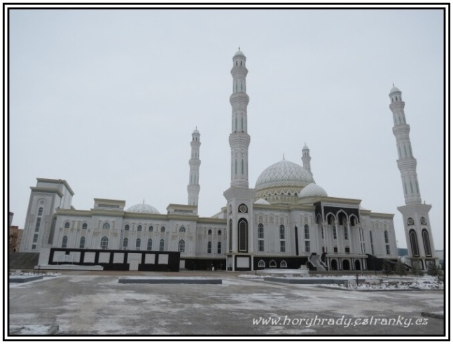 Astana_mešita_Hazret_Sultan__02
