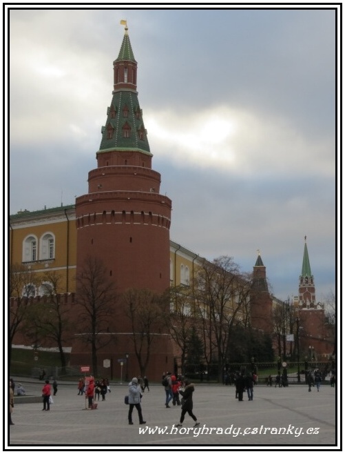 Moskva_Kreml_věž_Nárožní-Arsenální