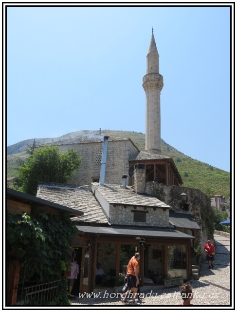 Mostar_mešita_Nezir_Agy