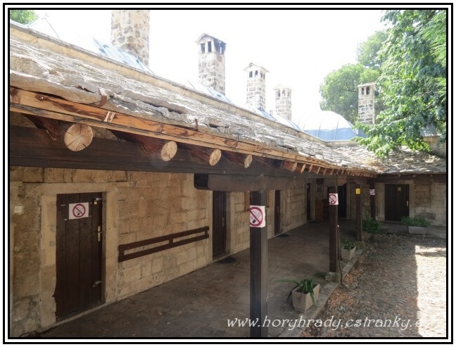 Mostar_Karađozbegova_mešita - medresa