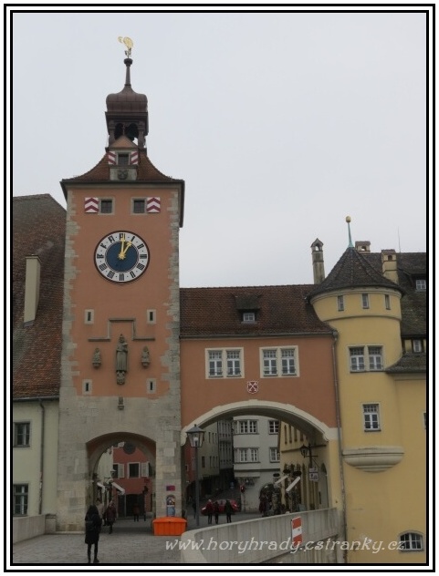 Regensburg_Mostní_věž