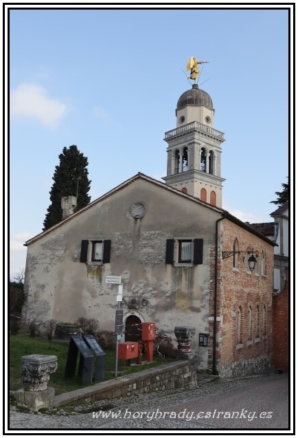 Udine_kostel_Panny_Marie_z_hradu