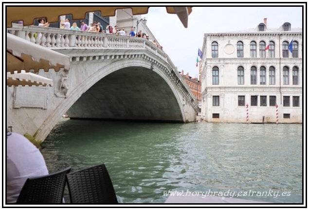 Benátky_most_Rialto