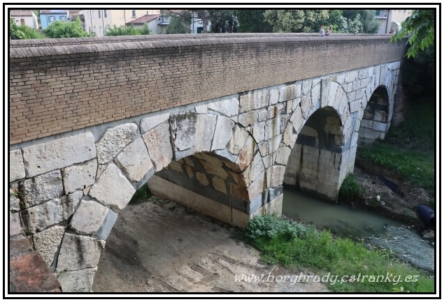 Savignano_sul_Rubicone_římský_most