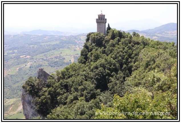 San_Marino_pevnost_La_Montale__01