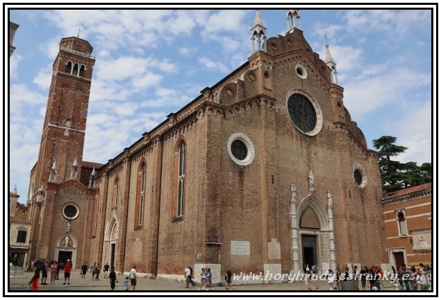 Benátky_bazilika_sv.Maria_Gloriosa_dei_Frari